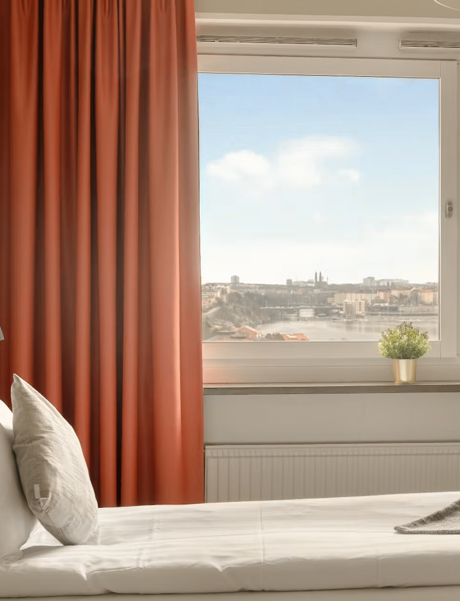 A bright living room at The Nooq Alvik